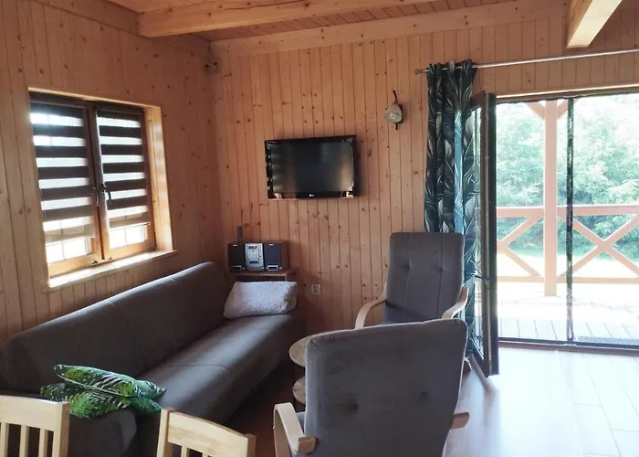 Wakacyjny بيت خشبي